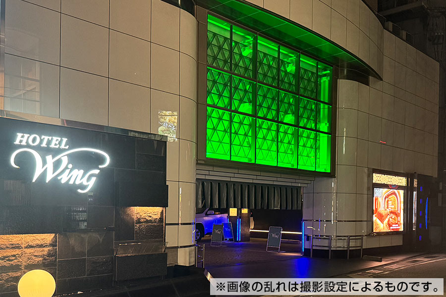 遠くからでも目に留まる明るさ
