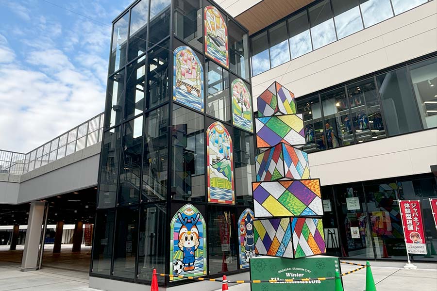 オランダをイメージしたステンドグラス風ツリー