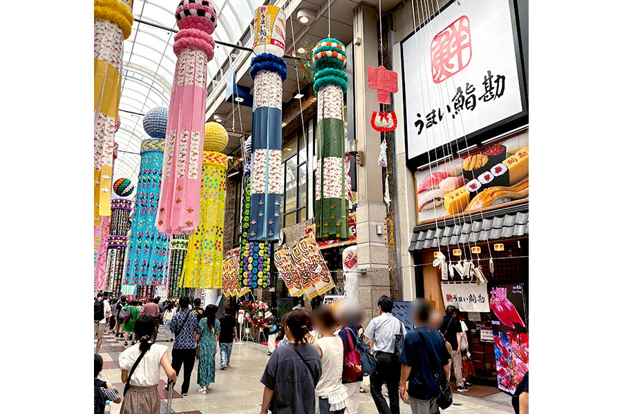 仙台七夕まつりでも目立つ店頭のLEDビジョン