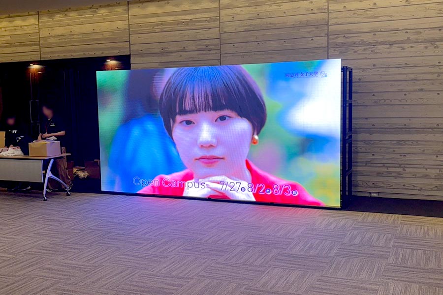 大阪のイベント会場での大型LEDビジョンレンタル事例
