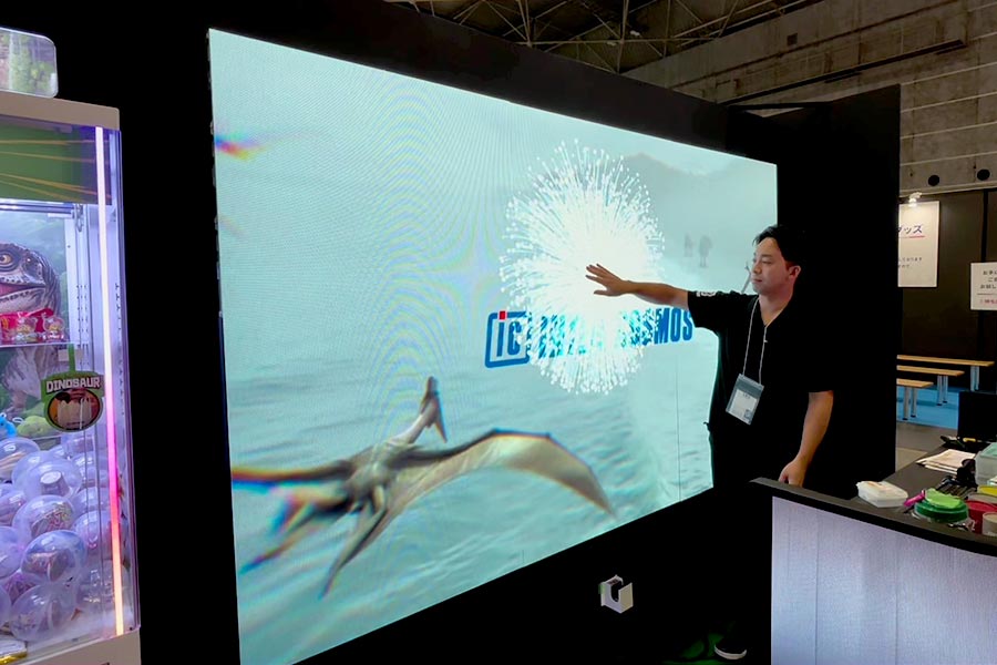 インコスタッチで映像が反応するインタラクティブ体験