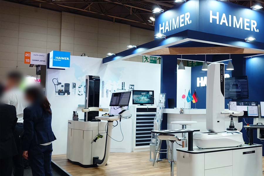 遠方からでも動きで目を引くブースになるキューブビジョン