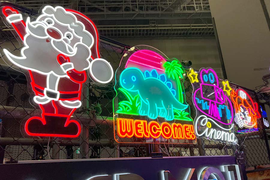 LEDで省電力のレインボーネオンは細かい柄も再現