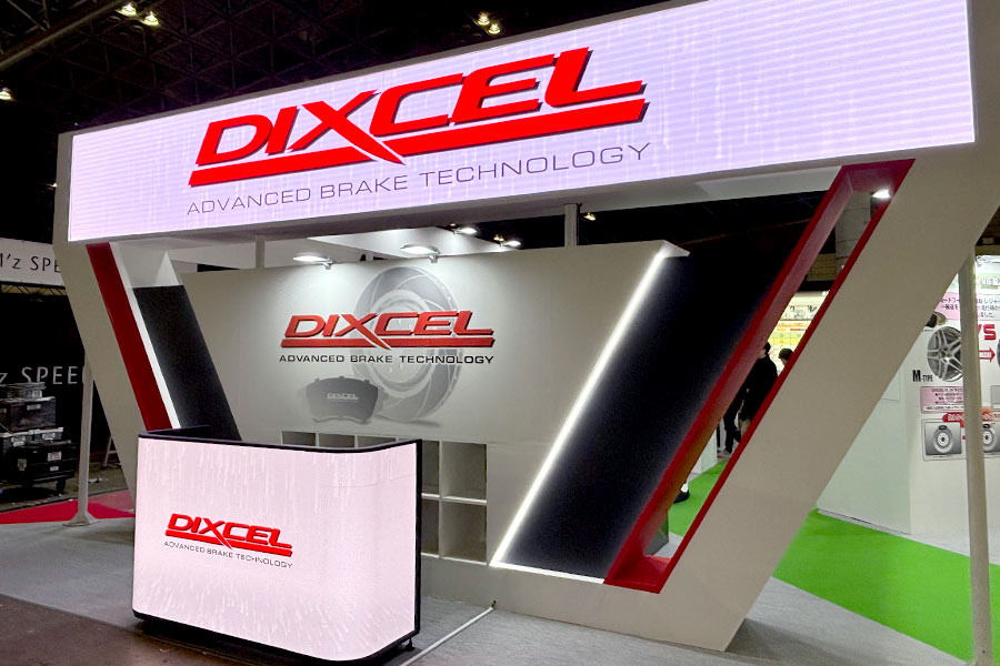 カスタムカー・チューニングカーの祭典「東京オートサロン2026」ブースでのビジョン演出