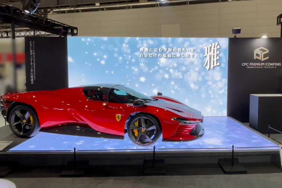 LEDビジョンの色と光で季節の移り変わりを表現