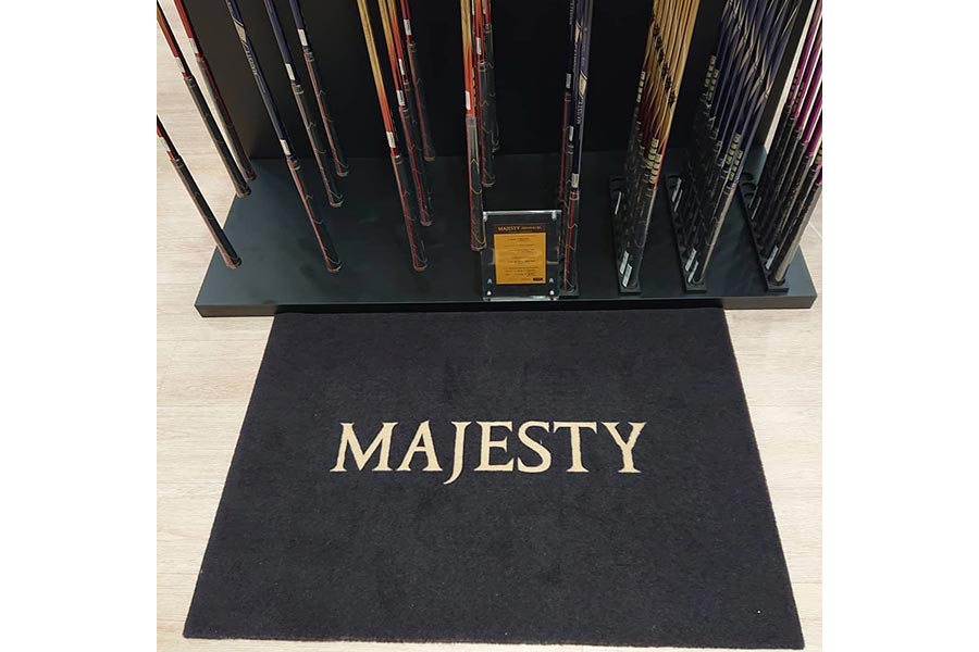 高級ゴルフブランド「MAJESTY」オリジナル玄関マット制作事例
