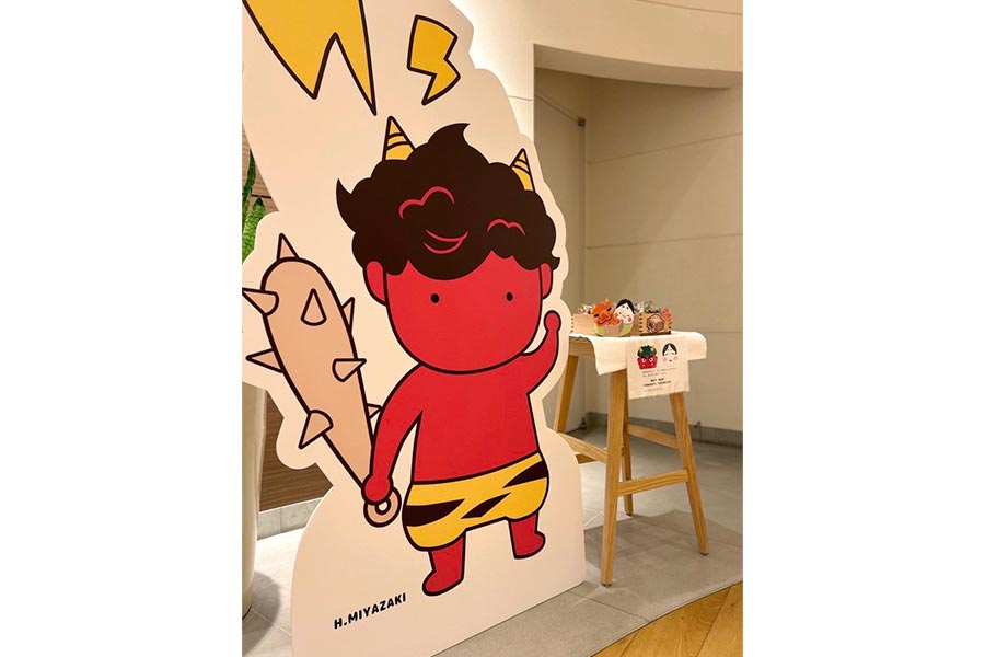 ホテル季節装飾の一環としての等身大パネル作成