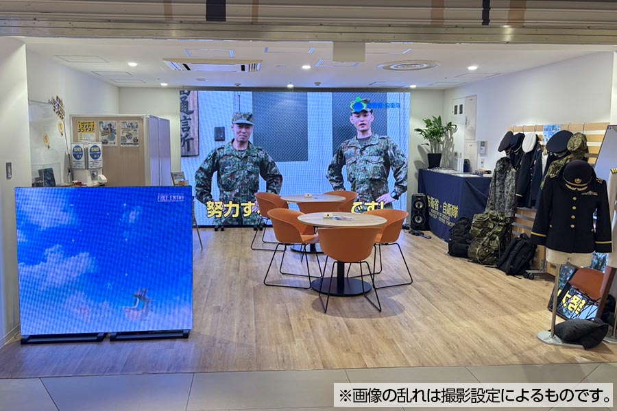 スペース手前でも2連結で活躍する3WAYビジョン