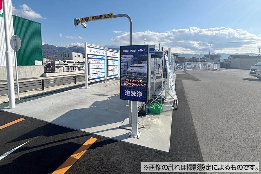 高輝度で日中の屋外でもしっかりと訴求できる万能LEDビジョン