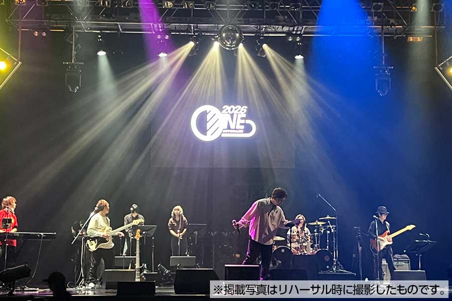 LIVE名ロゴを大きく掲載して記憶に残るライブに