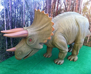 トリケラトプス