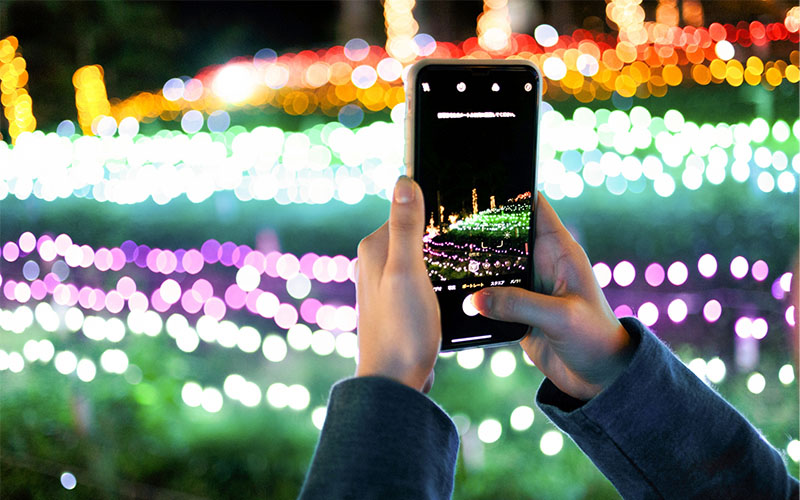 心に残る装飾に思わず写真を撮るイメージ