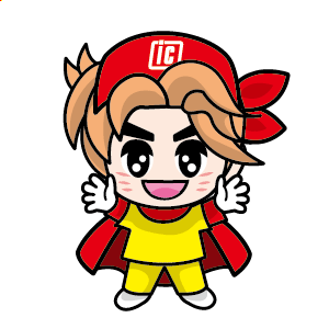 両手を広げるハリマくん