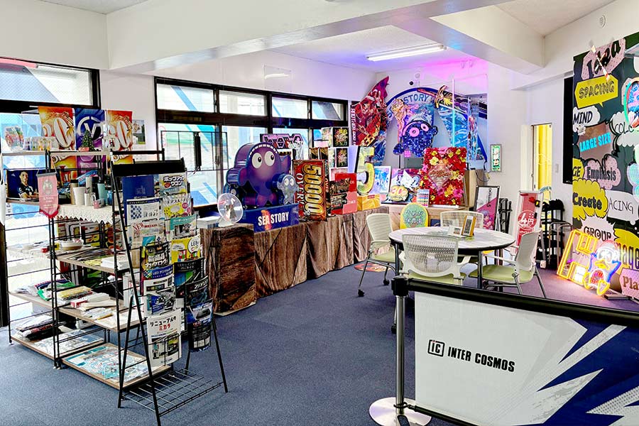 パーテーションスクリーンの実物も展示