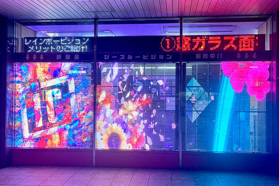 高輝度・高透過率のシースルービジョンのショーウインドウ