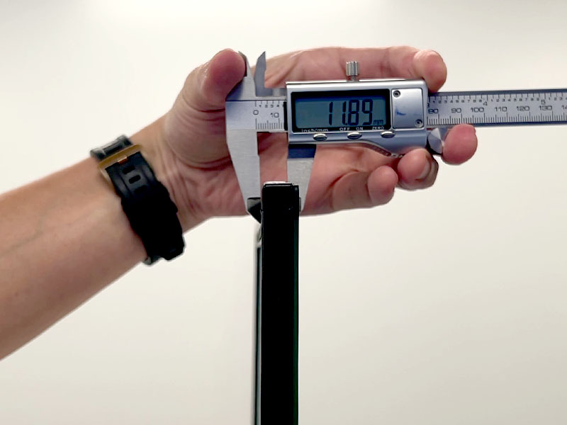 電子ノギスで120mm以下の薄さを確認