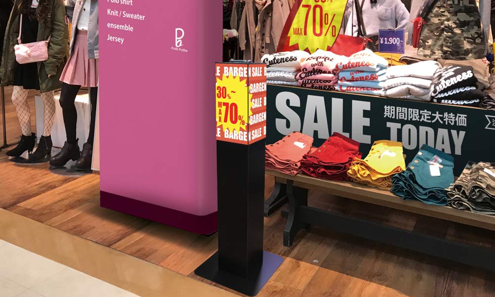 スタンドを使用してアパレルショップアイキャッチとしての使用イメージ