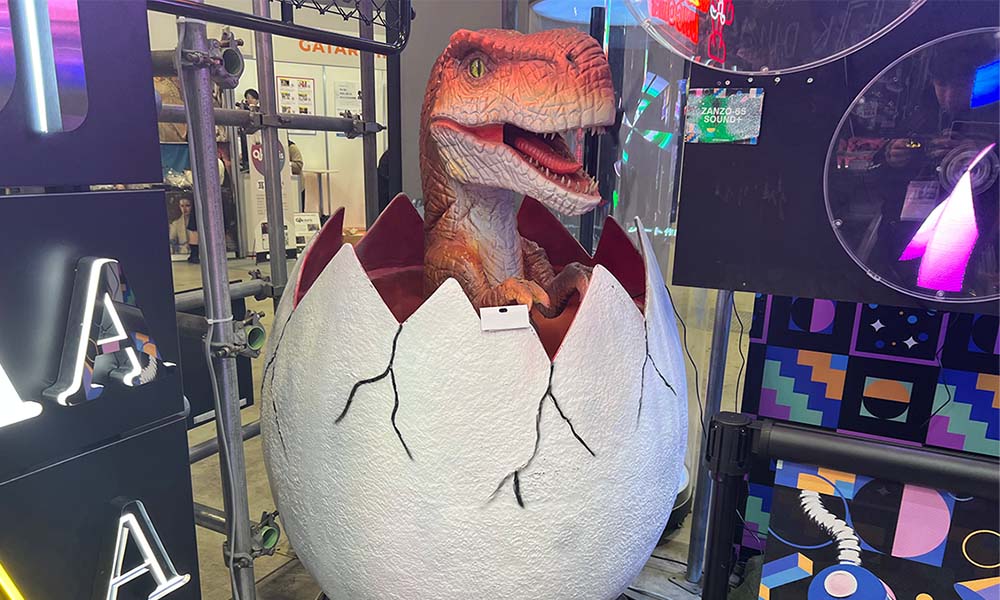 恐竜ロボットはインパクト抜群